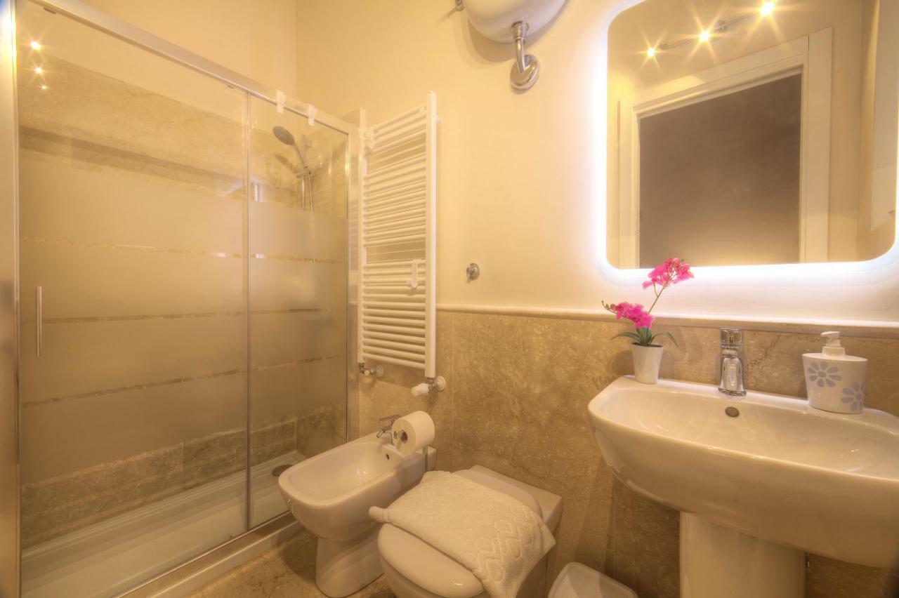 Duomo Luxury Apartment "Palazzo Del Re" Florence Luaran gambar